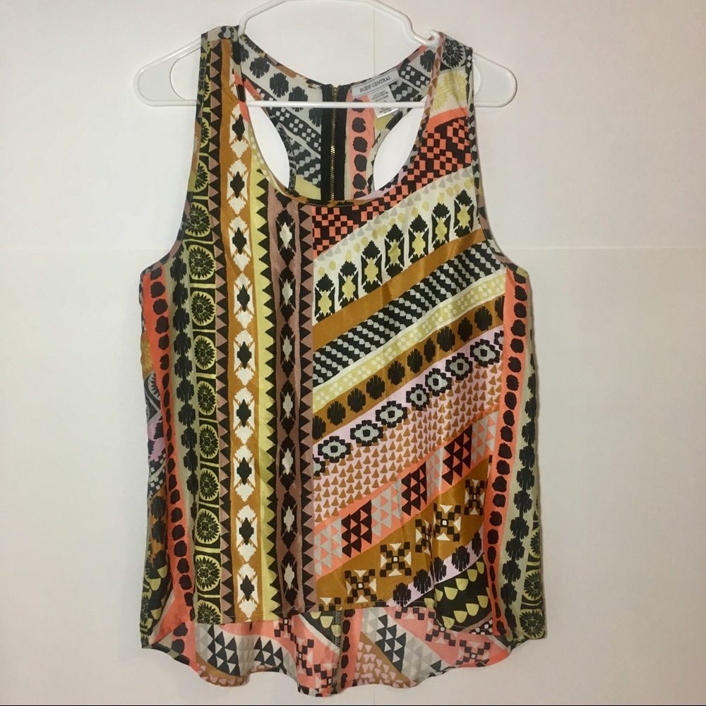 🌺 Body Central L zip tank top festival boho